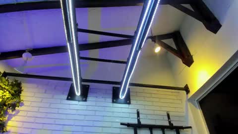 Italo Moore online show from 9, 11, 2025