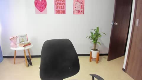 Snapshot of itscamill chatting on 12, 7, 2026 camill online show from 12, 7, 2026
