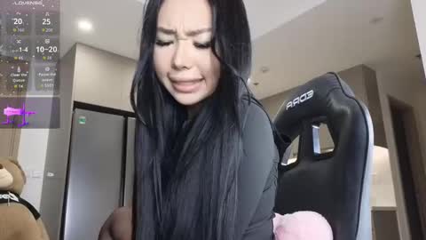 Queen Liya online show from 25, 11, 2025