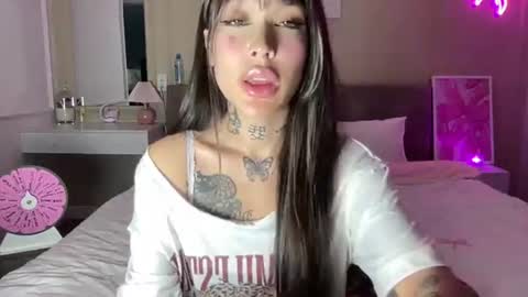 Snapshot of itshelltai chatting on 22, 7, 2026 helltai online show from 22, 7, 2026