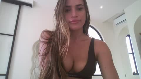 Snapshot of itskatarina chatting on 9, 6, 2026 katarina online show from 9, 6, 2026