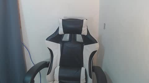 itsmehotqueen online show from 10, 9, 2025