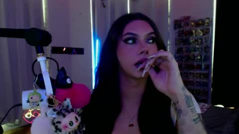 Snapshot of itsnickibabyy chatting on 15, 5, 2026 Nicki Foxx online show from 15, 5, 2026