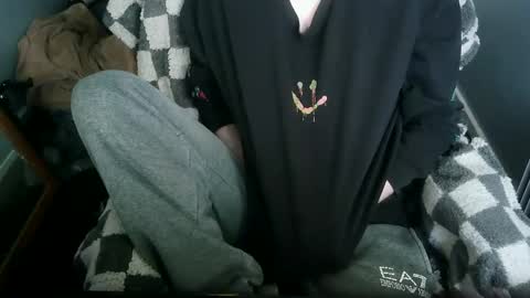 Snapshot of itsnotliam834 chatting on 24, 10, 2025 itsnotliam834 online show from 24, 10, 2025