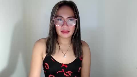 itsurgil_kloeh online show from 29, 11, 2025