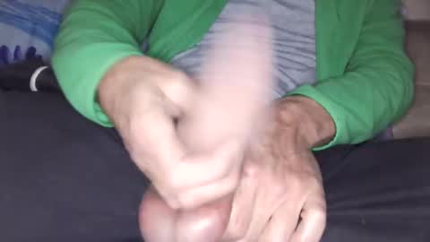 Snapshot of iuuuf2 chatting on 19, 1, 2025 Iuuuf2 or Samel online show from 19, 1, 2025