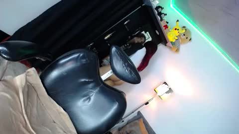 Snapshot of ivan_standford chatting on 16, 11, 2025 y online show from 16, 11, 2025