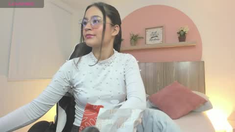 I V E T T E online show from 4, 4, 2026