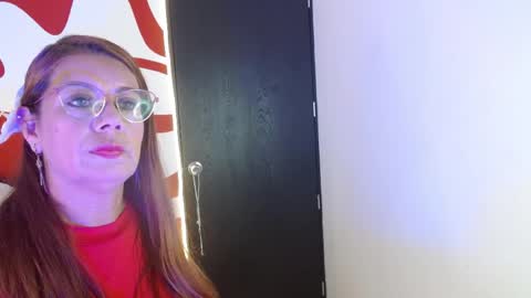 Snapshot of ivory_mistress chatting on 19, 5, 2026 ivory_mistress online show from 19, 5, 2026