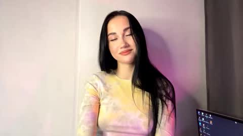 Snapshot of ivoryhochstine chatting on 28, 11, 2025 Nika online show from 28, 11, 2025