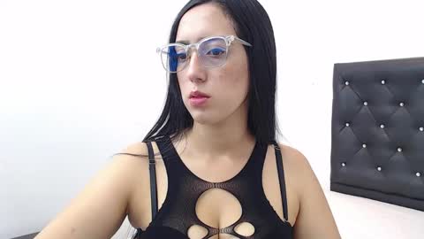 ivorynoir online show from 1, 6, 2026