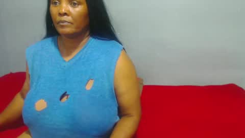 IVORYTITS48 online show from 25, 2, 2025