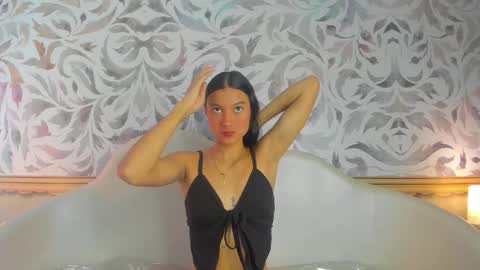 Snapshot of ivy_rae_xxx chatting on 3, 10, 2025 Ivy Rae online show from 3, 10, 2025