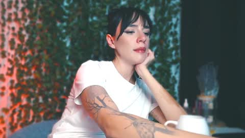 Snapshot of ivyjonson chatting on 6, 12, 2024 Miss Ivy online show from 6, 12, 2024