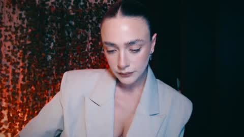 Snapshot of ivyjonson chatting on 17, 1, 2025 Miss Ivy online show from 17, 1, 2025