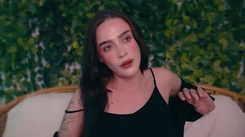 Snapshot of ivyjonson chatting on 20, 11, 2025 Miss Ivy online show from 20, 11, 2025