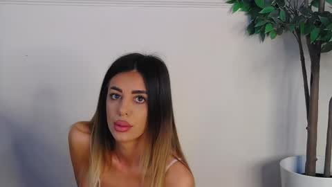 Snapshot of ivylustt chatting on 2, 6, 2026 IvyLustt online show from 2, 6, 2026