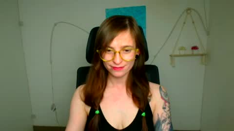 Snapshot of ivynoir_ chatting on 16, 6, 2026 Ivy online show from 16, 6, 2026