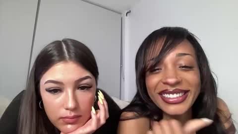 ivyskye_ online show from 4, 5, 2026