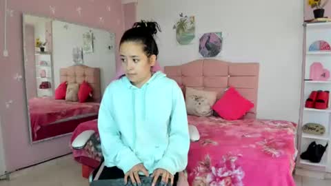Snapshot of ivyyemerald_ chatting on 10, 7, 2026 IVY online show from 10, 7, 2026