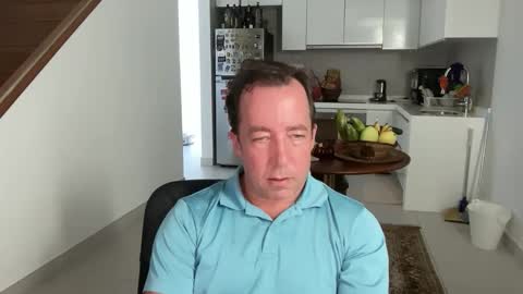 Snapshot of iwantuu2 chatting on 23, 9, 2025 chat with me to find out online show from 23, 9, 2025