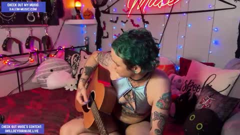 Snapshot of iwillbeyourmuse chatting on 7, 10, 2025 Muse hethey online show from 7, 10, 2025