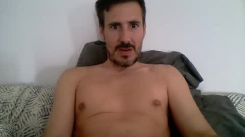 Snapshot of iyoperro chatting on 1, 10, 2025 Casandro online show from 1, 10, 2025