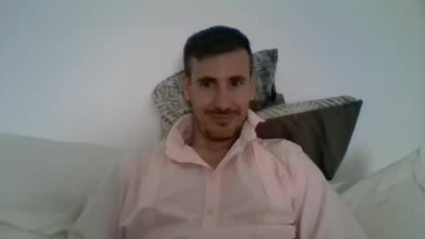 Snapshot of iyoperro chatting on 21, 10, 2025 Casandro online show from 21, 10, 2025