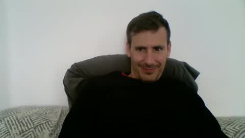 Snapshot of iyoperro chatting on 7, 11, 2025 Casandro online show from 7, 11, 2025