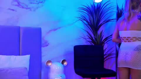 izabelle_02 online show from 27, 3, 2026