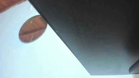 izelevans online show from 11, 4, 2026