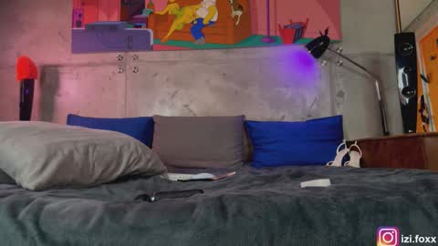 Snapshot of izi_fox chatting on 13, 12, 2025 izi online show from 13, 12, 2025