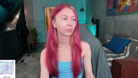 Snapshot of izi_fox chatting on 9, 7, 2026 izi online show from 9, 7, 2026