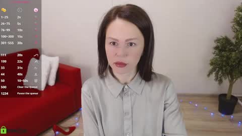 Queen of nylon  Victoria online show from 20, 4, 2026