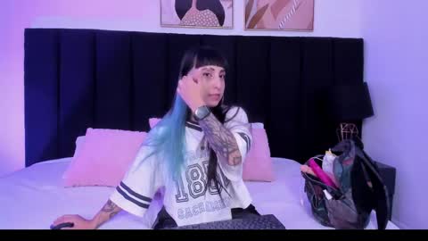 Snapshot of izzy_moon7 chatting on 5, 6, 2026 Izzy moon online show from 5, 6, 2026