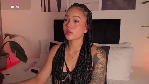 Snapshot of izzy_vega chatting on 1, 2, 2026 Izzy vega online show from 1, 2, 2026