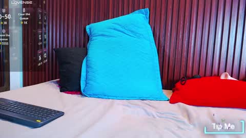   online show from 29, 1, 2025