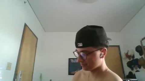 ImZacharyTyler online show from 28, 5, 2026