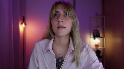 Linda Sofia help me get to 100 thumbs up online show from 30, 3, 2026