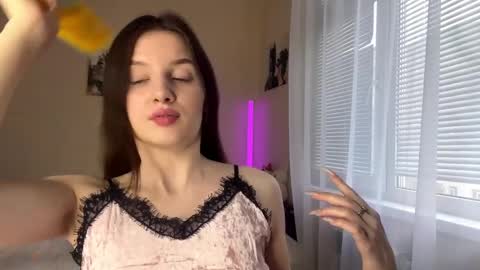 Lillian online show from 9, 4, 2026