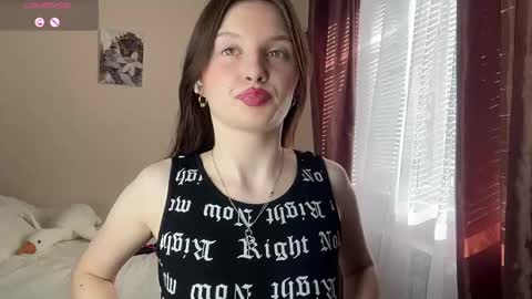 Snapshot of jaclynmalcolm chatting on 7, 6, 2026 Lillian online show from 7, 6, 2026