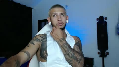 Michael Caicedo online show from 11, 2, 2025