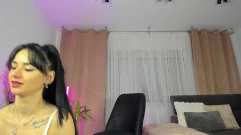 Jacqueline online show from 28, 5, 2026