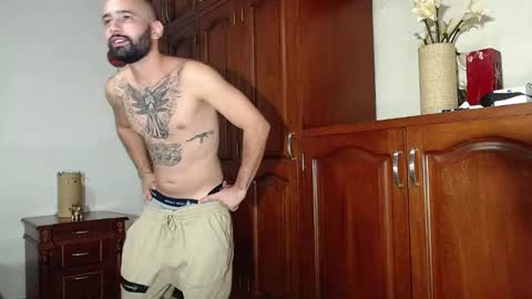Snapshot of jacson_smith chatting on 15, 1, 2025 Jacson online show from 15, 1, 2025