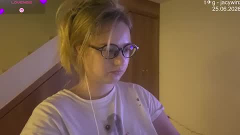 Snapshot of jacywinslat chatting on 25, 6, 2026 jacywinslat online show from 25, 6, 2026