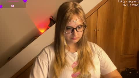 Snapshot of jacywinslat chatting on 8, 7, 2026 jacywinslat online show from 8, 7, 2026