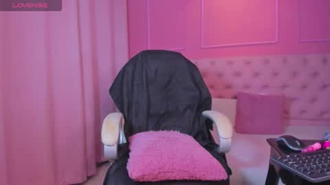 Snapshot of jaddy_lol chatting on 15, 2, 2026 Vanniall online show from 15, 2, 2026