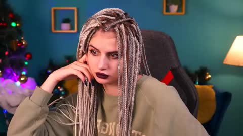 jade_castle online show from 15, 12, 2024