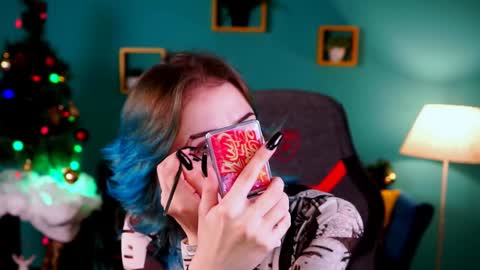 jade_castle online show from 4, 1, 2025