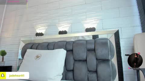 Snapshot of jade_heartt chatting on 1, 11, 2025 JADE online show from 1, 11, 2025